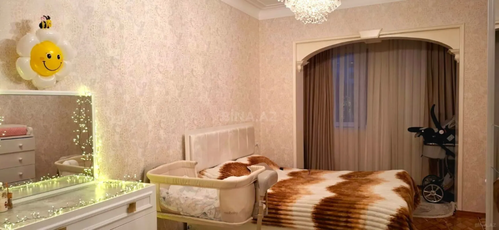 Satılır 5 otaqlı mənzil 140 m²