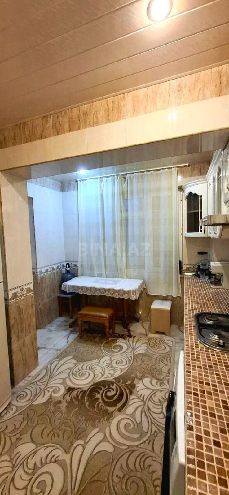 Satılır 5 otaqlı mənzil 140 m²