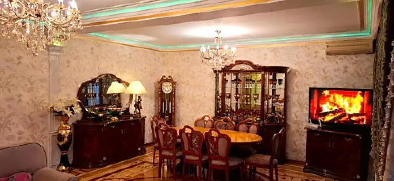 Satılır 5 otaqlı mənzil 140 m²