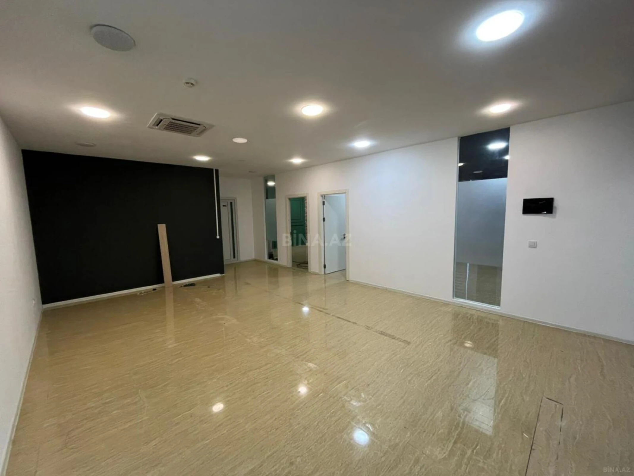 Kirayə verilir 3 otaqlı ofis 160 m²
