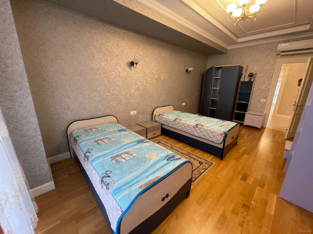 Kirayə verilir 4 otaqlı mənzil 200 m²