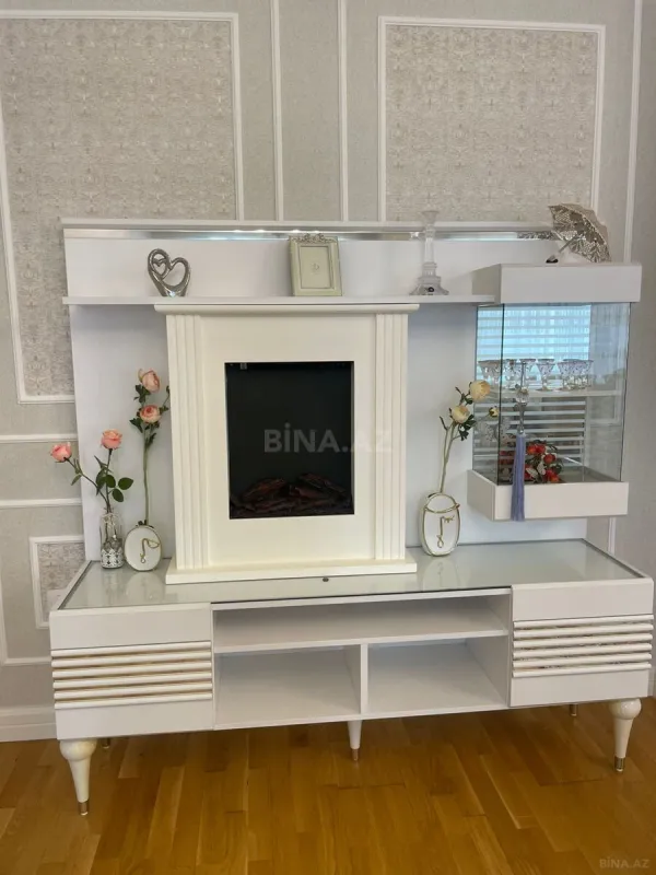 Kirayə verilir 4 otaqlı mənzil 200 m²