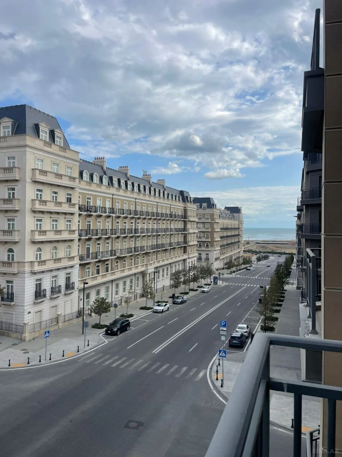 Kirayə verilir 4 otaqlı mənzil 200 m²