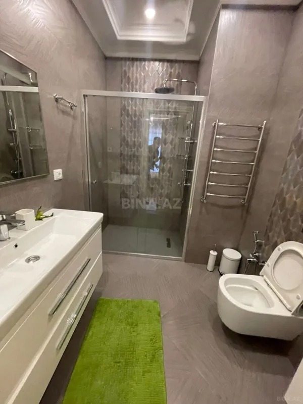 Kirayə verilir 4 otaqlı mənzil 200 m²