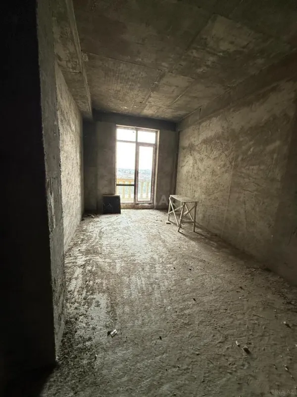 Satılır 3 otaqlı mənzil 108 m²