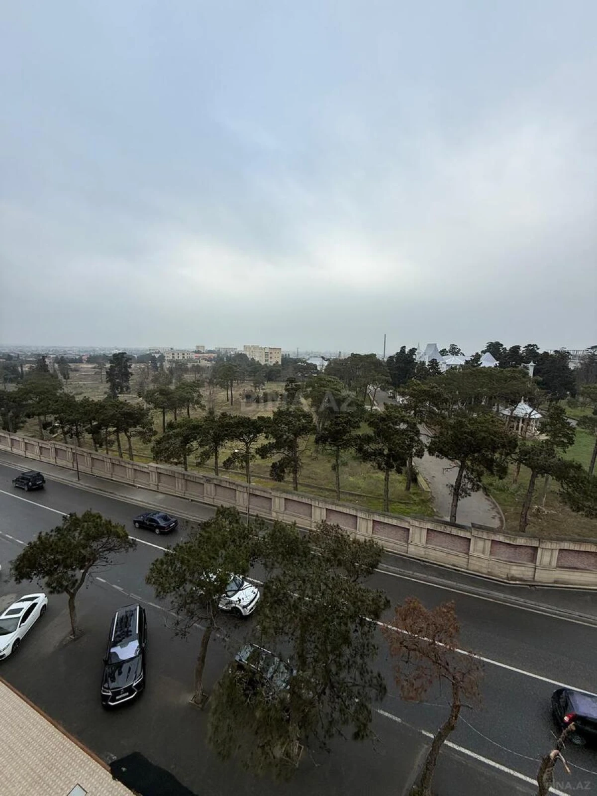 Satılır 3 otaqlı mənzil 108 m²