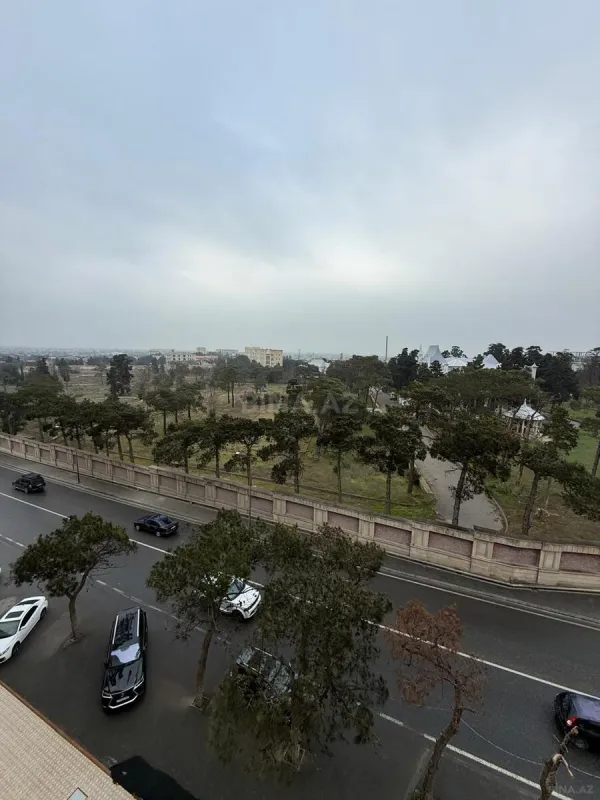 Satılır 3 otaqlı mənzil 108 m²