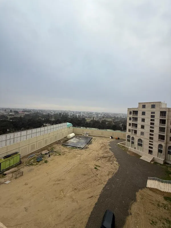 Satılır 3 otaqlı mənzil 108 m²