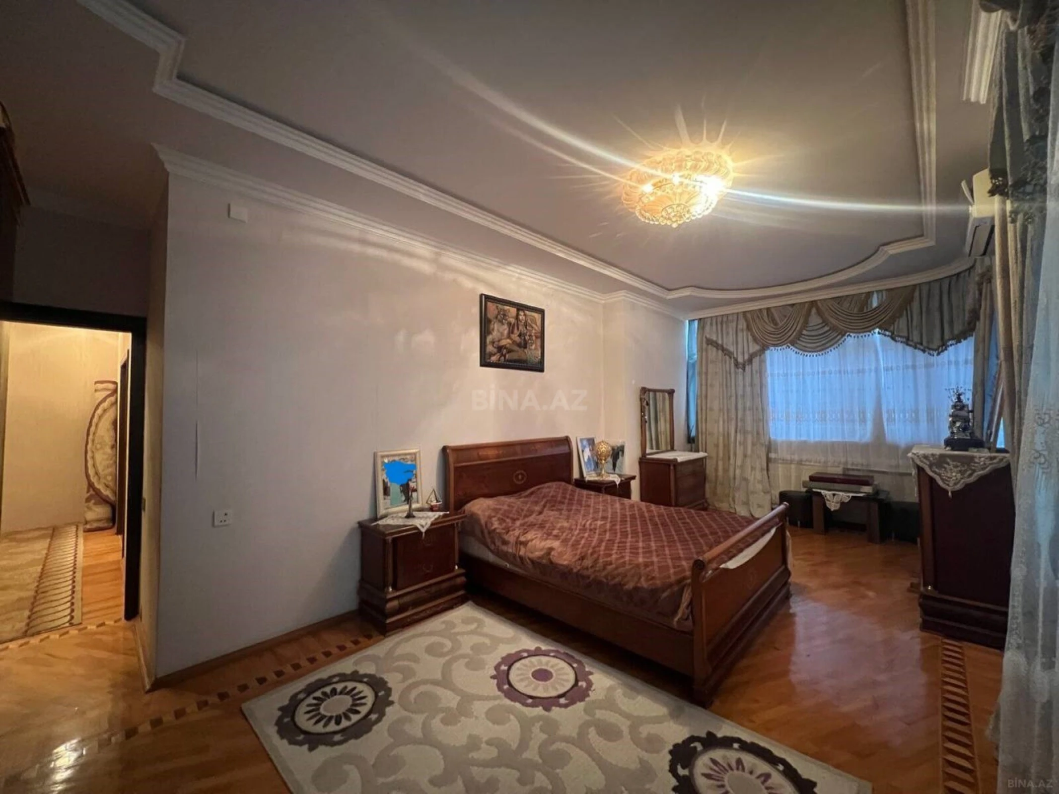 Satılır 3 otaqlı mənzil 135 m²