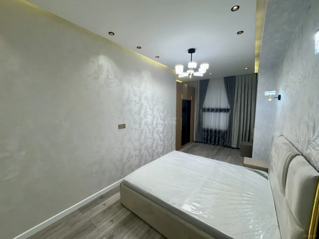Satılır 2 otaqlı mənzil 74 m²