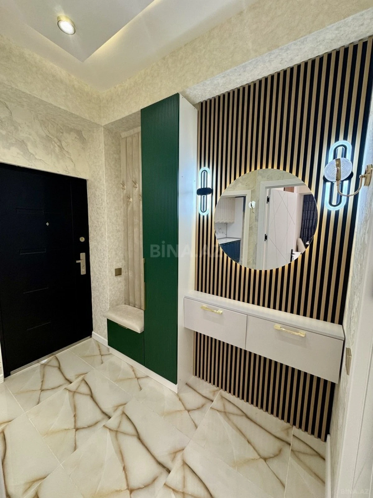 Satılır 2 otaqlı mənzil 74 m²