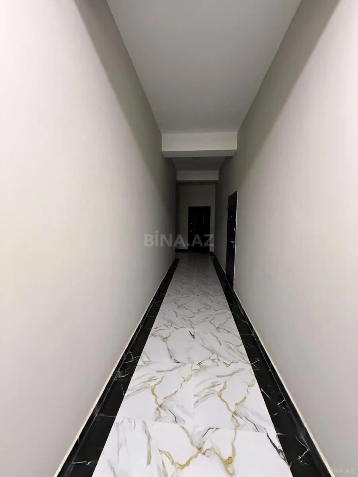 Satılır 1 otaqlı mənzil 68 m²