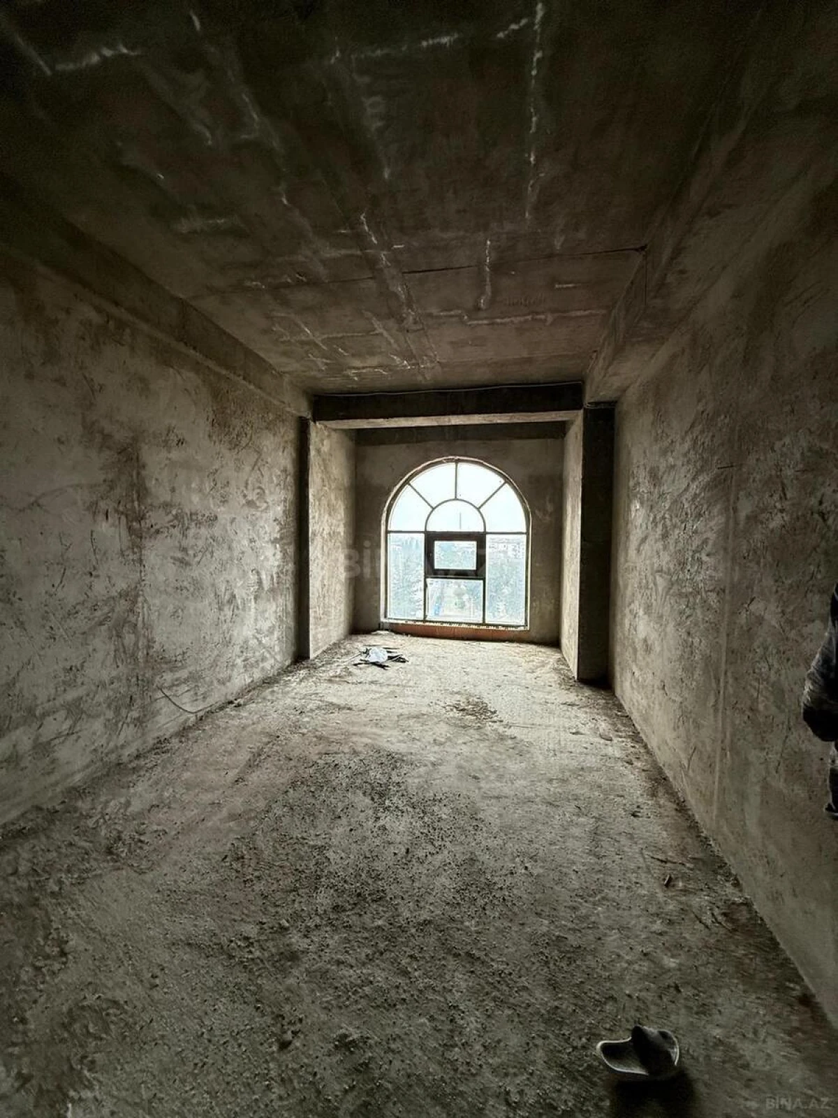 Satılır 1 otaqlı mənzil 68 m²