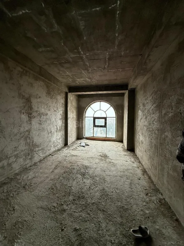 Satılır 1 otaqlı mənzil 68 m²