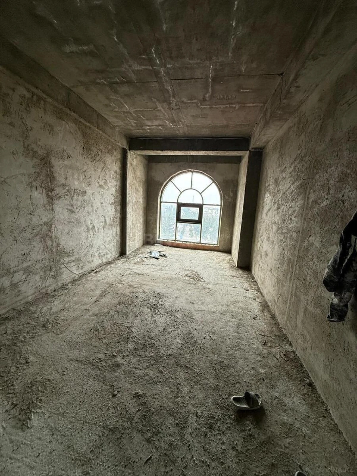 Satılır 1 otaqlı mənzil 68 m²