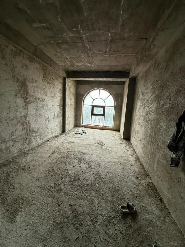 Satılır 1 otaqlı mənzil 68 m²