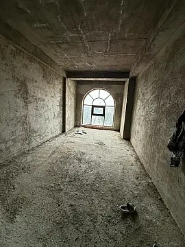 Satılır 1 otaqlı mənzil 68 m²