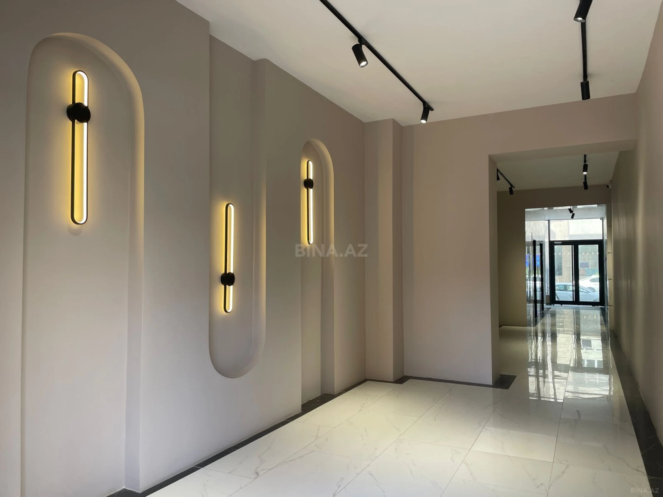 Satılır 4 otaqlı mənzil 157.5 m²