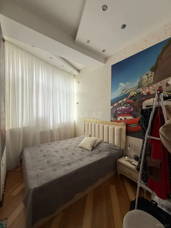 Kirayə verilir 3 otaqlı mənzil 130 m²