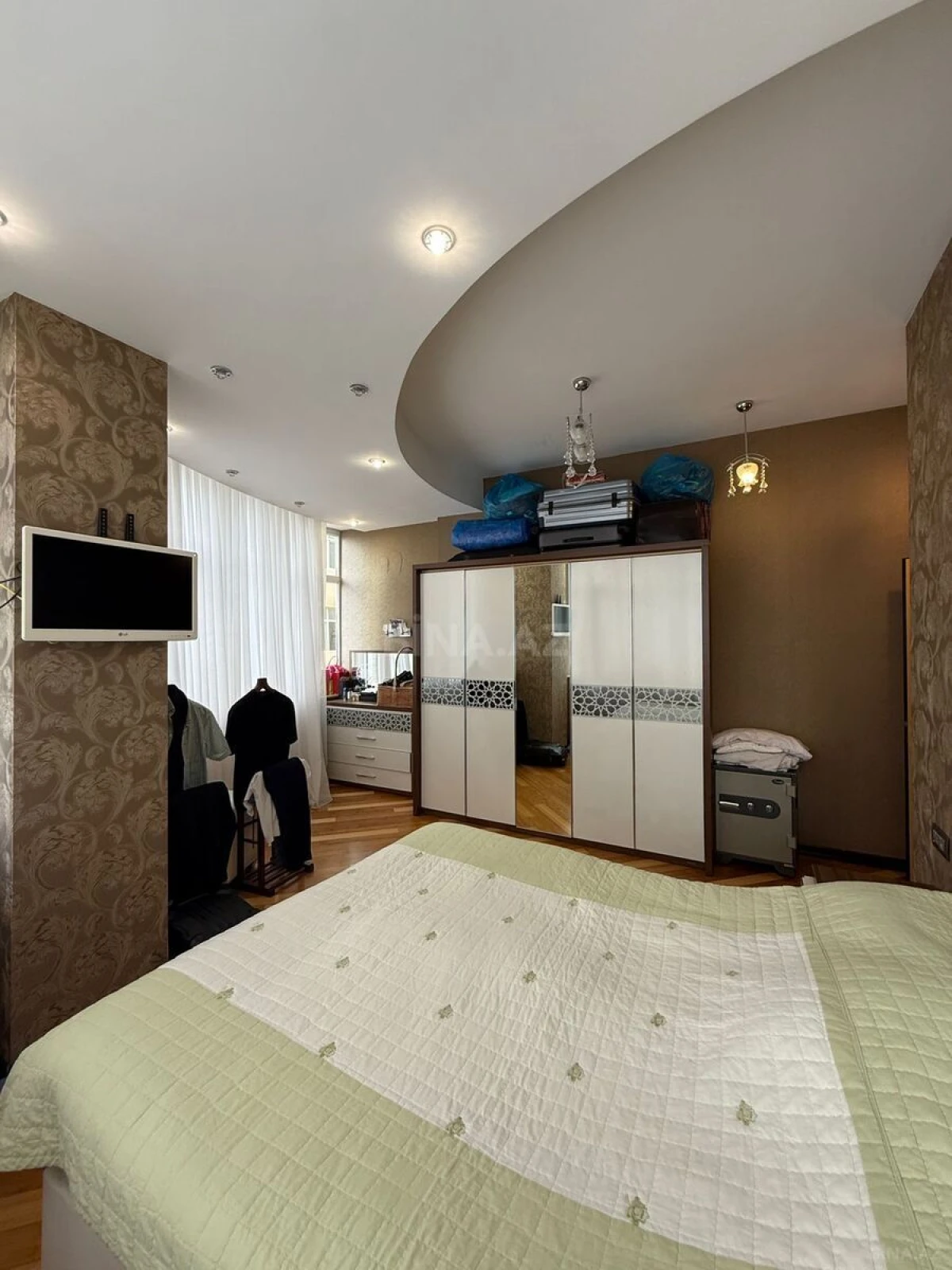 Kirayə verilir 3 otaqlı mənzil 130 m²