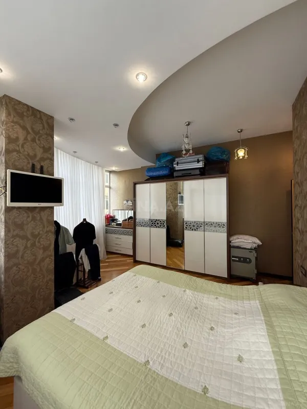Kirayə verilir 3 otaqlı mənzil 130 m²