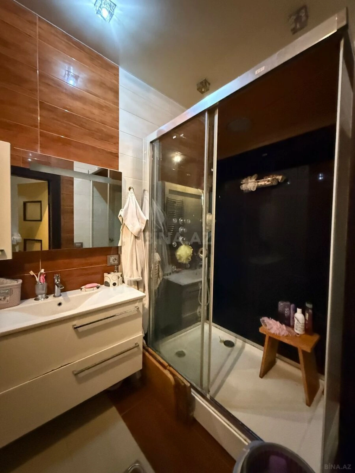 Kirayə verilir 3 otaqlı mənzil 130 m²