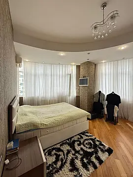 Kirayə verilir 3 otaqlı mənzil 130 m²
