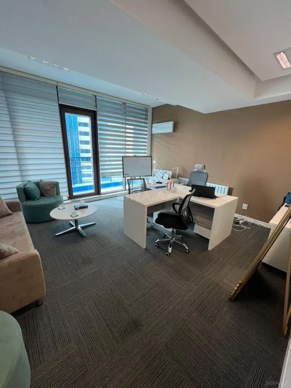 Kirayə verilir 3 otaqlı ofis 93 m²