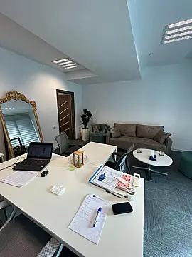 Kirayə verilir 3 otaqlı ofis 93 m²