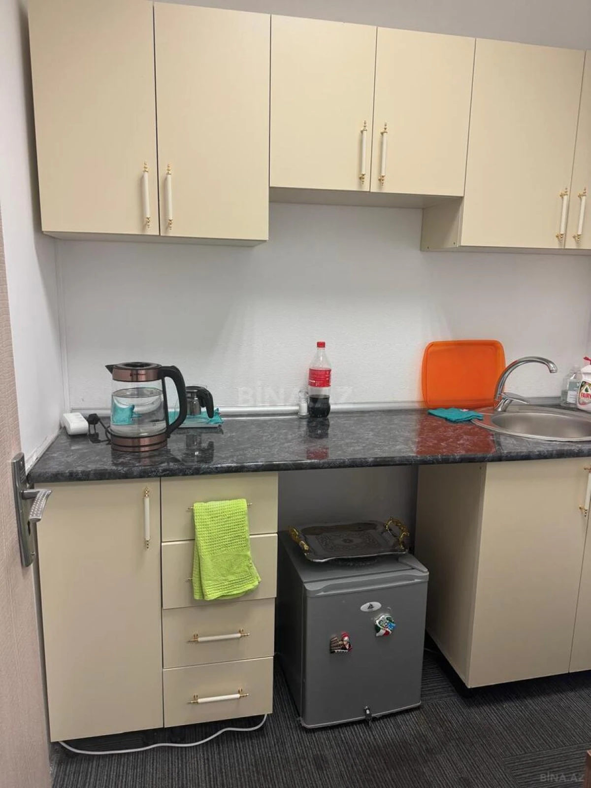 Kirayə verilir 3 otaqlı ofis 93 m²