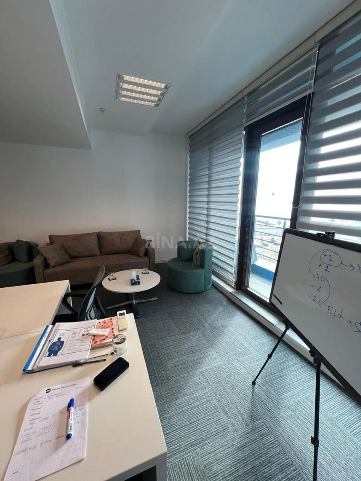Kirayə verilir 3 otaqlı ofis 93 m²