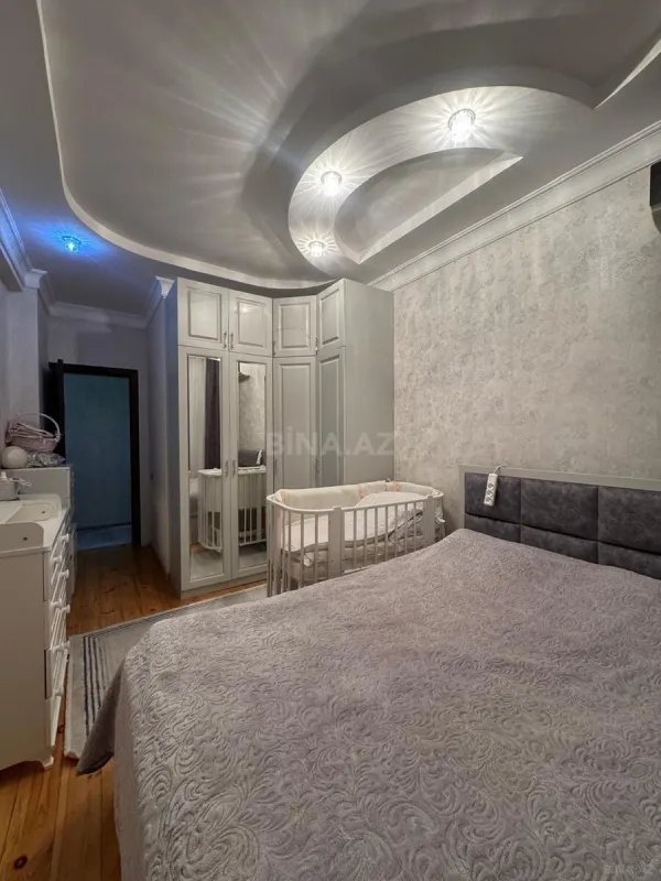 Satılır 2 otaqlı mənzil 86 m²