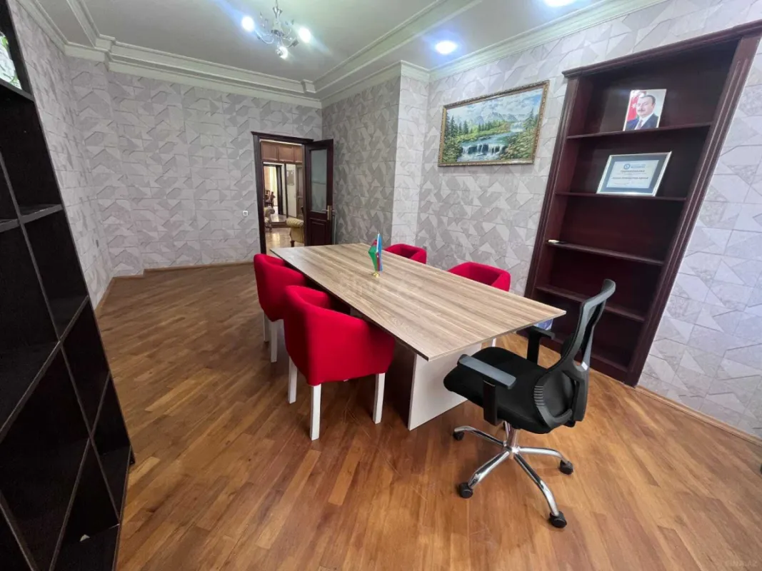 Kirayə verilir 5 otaqlı ofis 250 m²