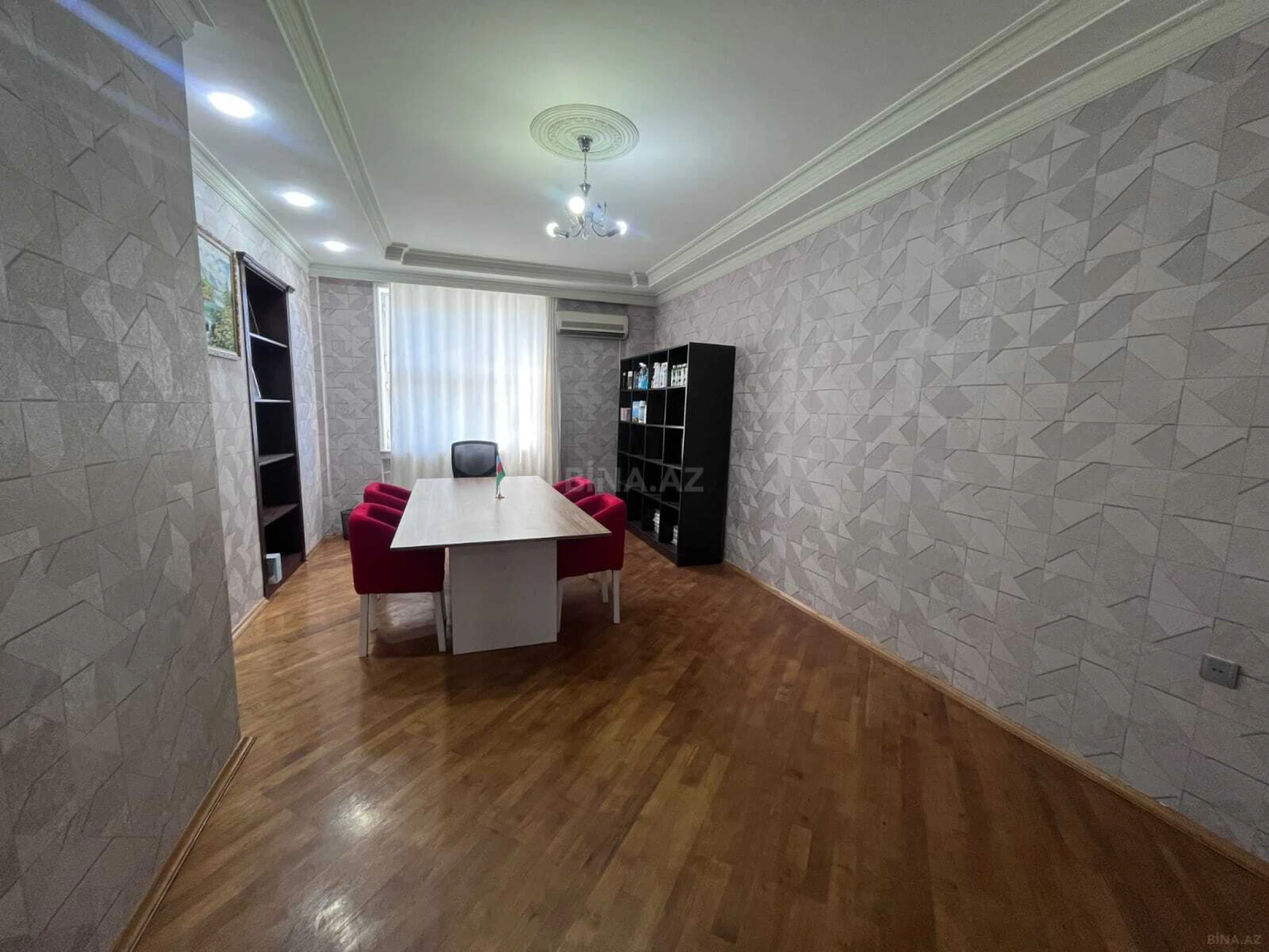 Kirayə verilir 5 otaqlı ofis 250 m²