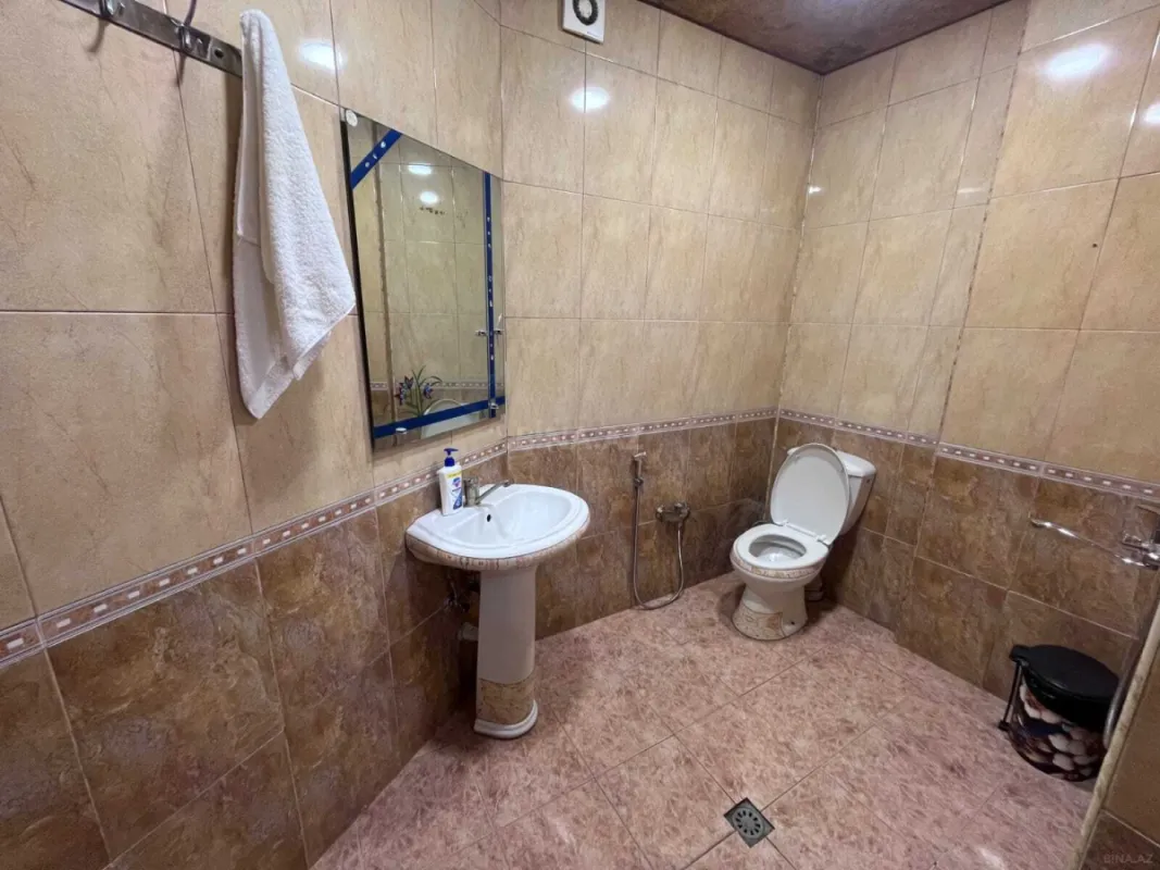 Kirayə verilir 5 otaqlı ofis 250 m²