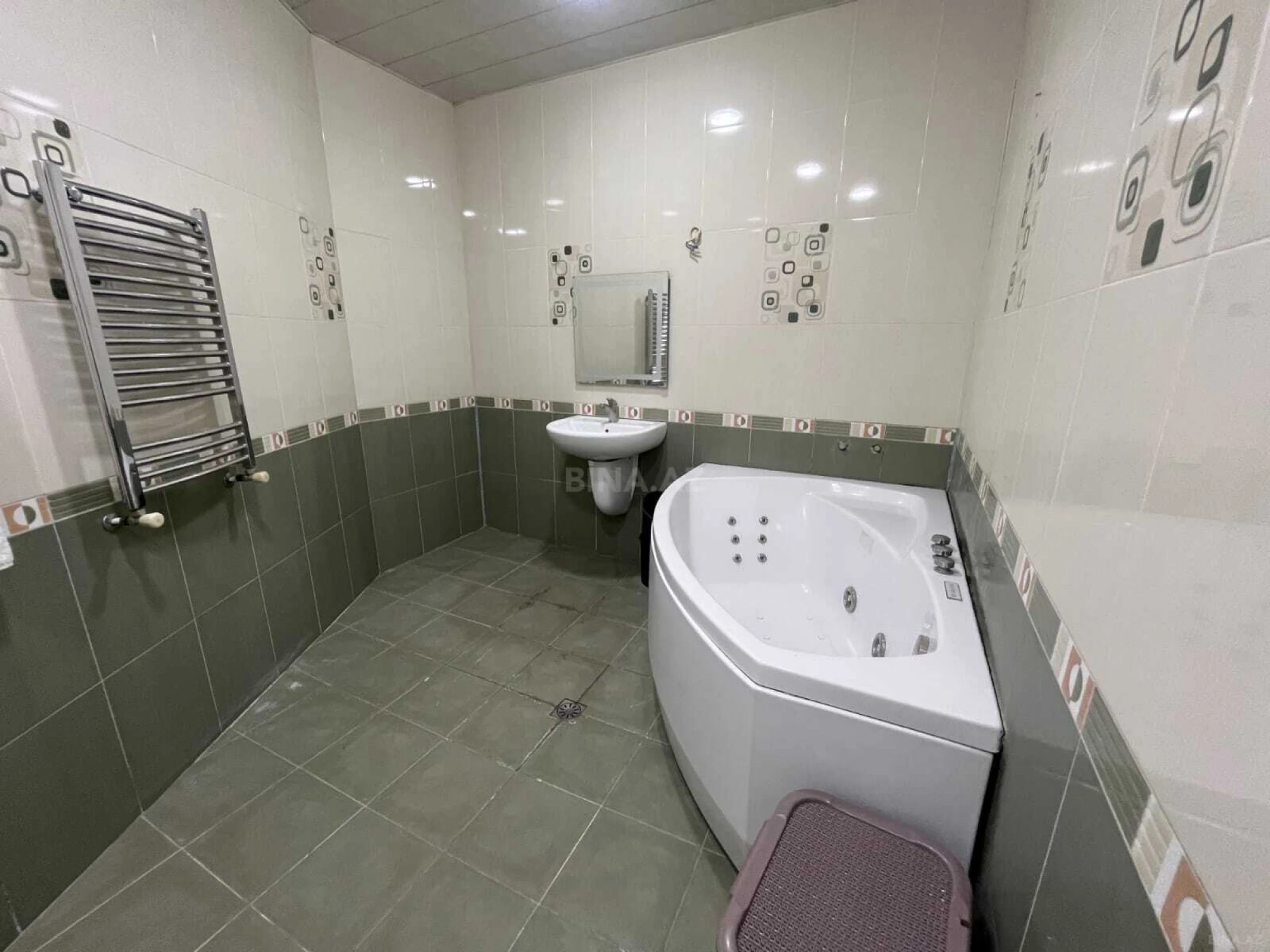 Kirayə verilir 5 otaqlı ofis 250 m²