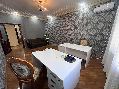 Kirayə verilir 5 otaqlı ofis 250 m²