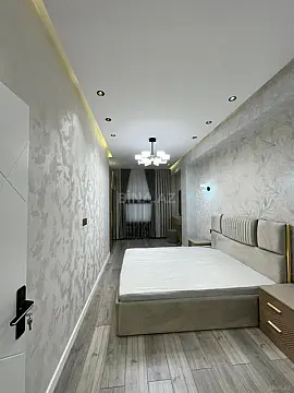 Satılır 2 otaqlı mənzil 78 m²