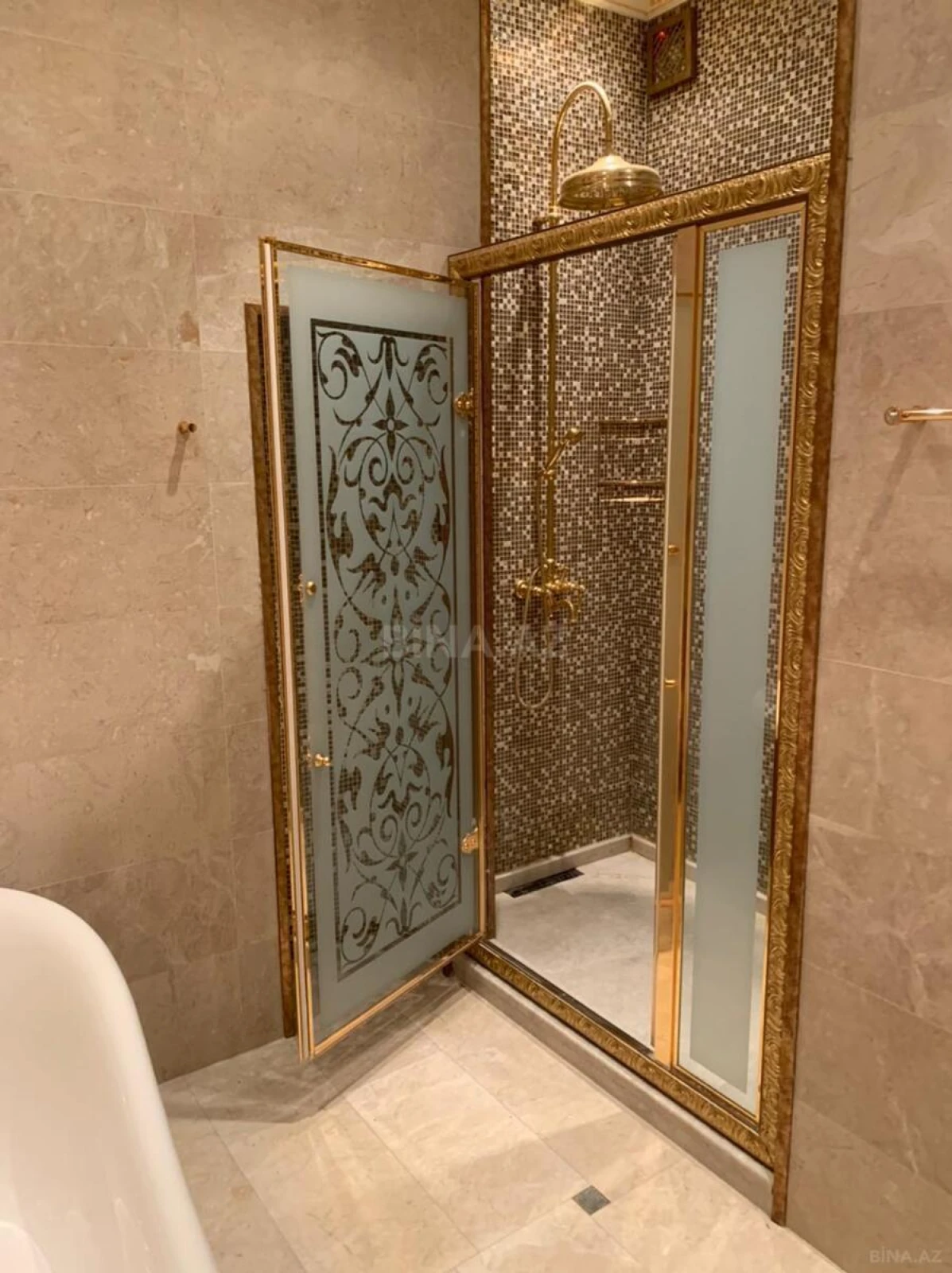 Satılır 6 otaqlı mənzil 400 m²