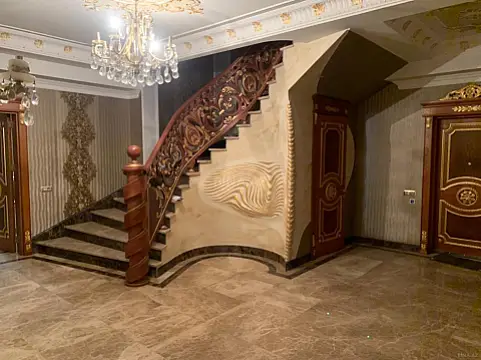 Satılır 6 otaqlı mənzil 400 m²