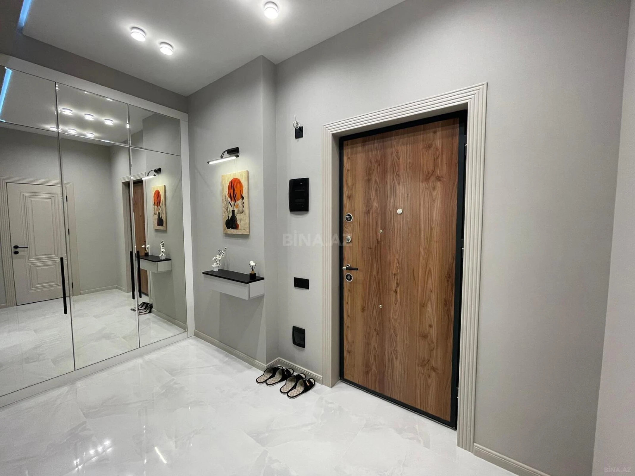 Satılır 2 otaqlı mənzil 55 m²