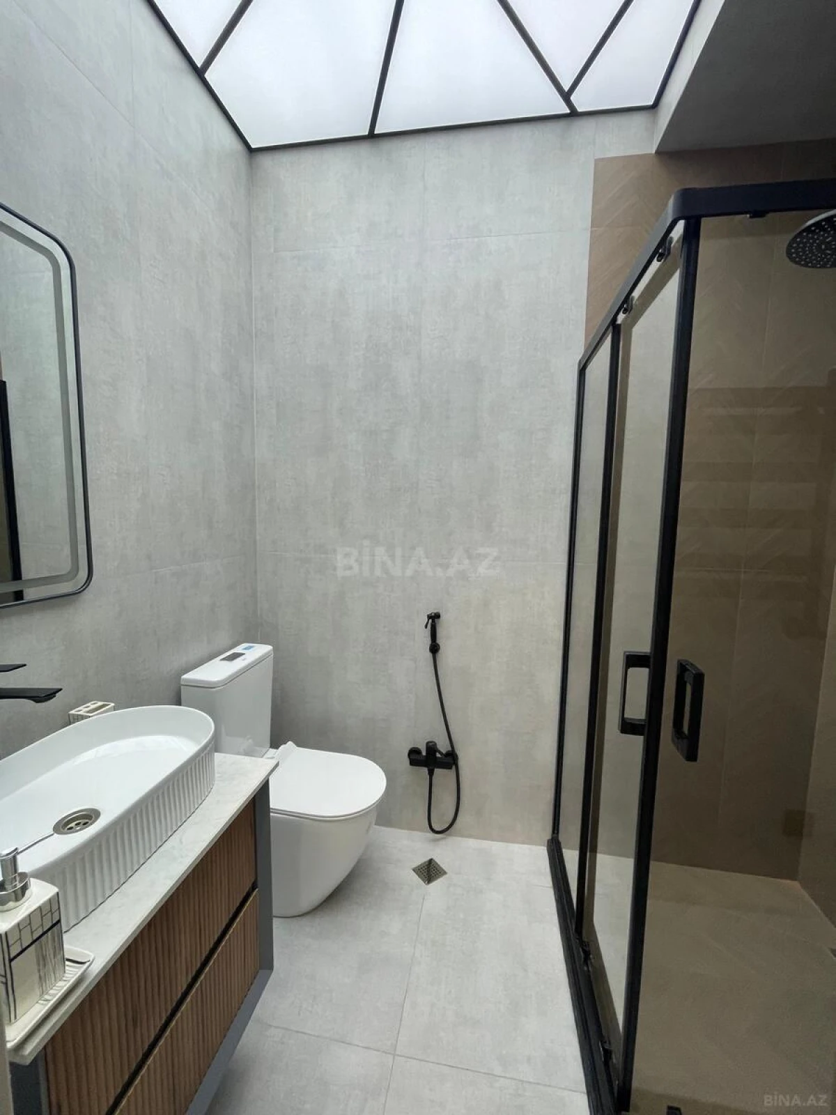 Satılır 2 otaqlı mənzil 55 m²
