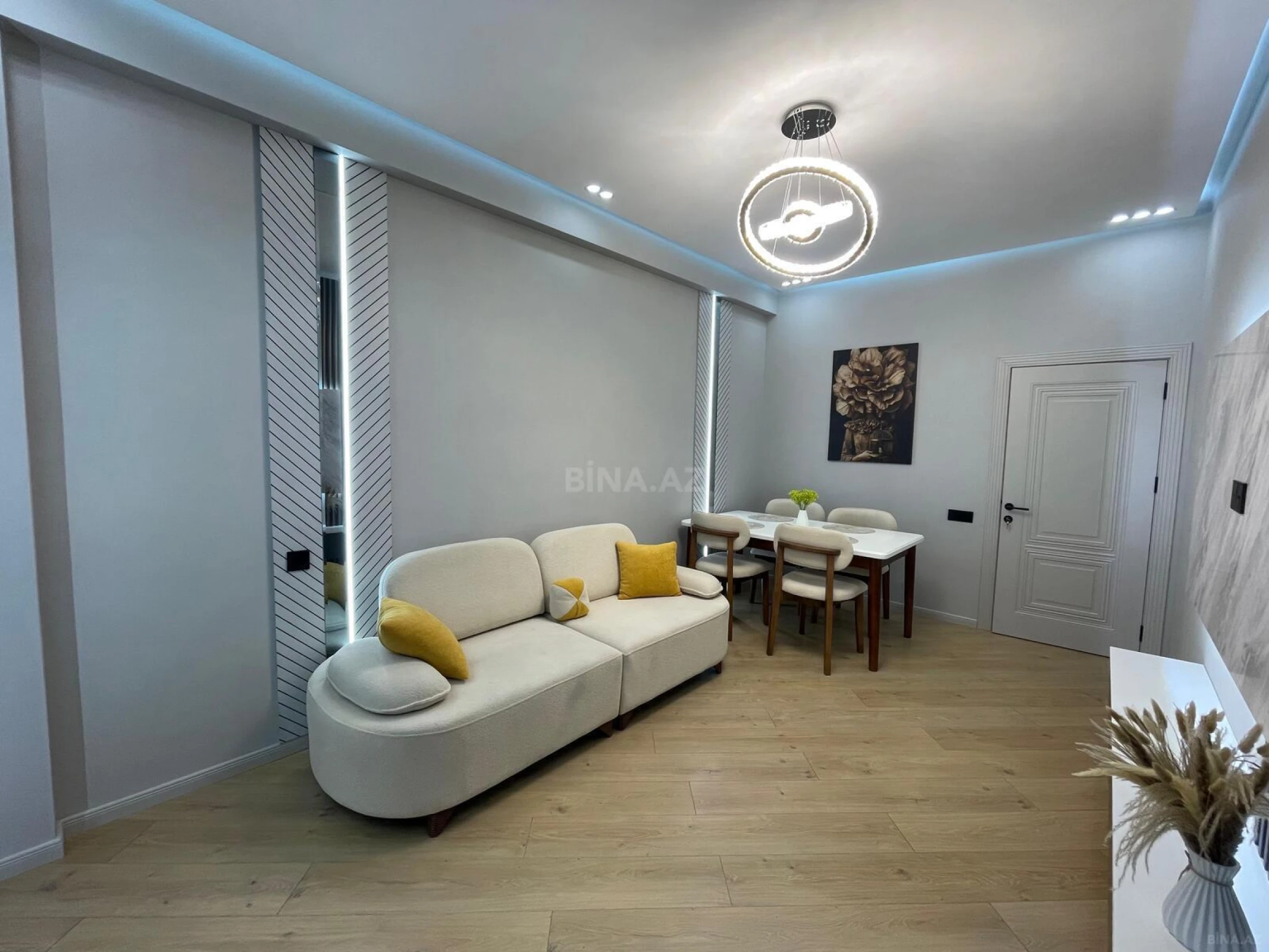 Satılır 2 otaqlı mənzil 55 m²