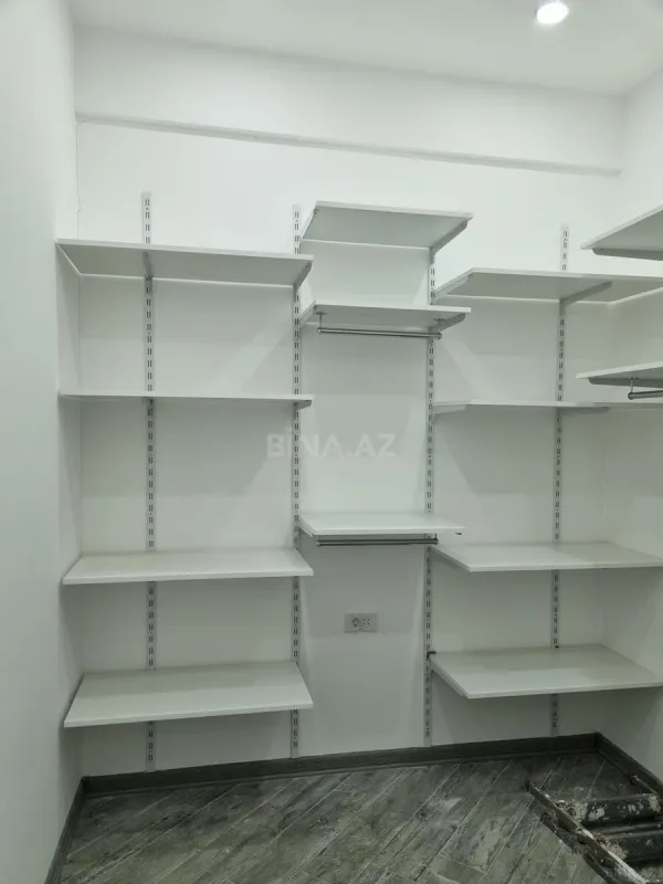 Satılır 2 otaqlı mənzil 93 m²