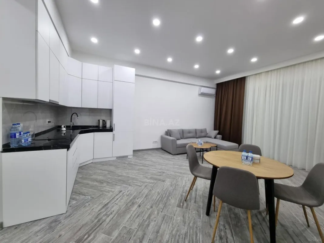 Satılır 2 otaqlı mənzil 93 m²