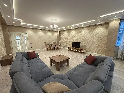 Kirayə verilir 3 otaqlı mənzil 175 m² — Bakı, Xətai m/s yanı 3 otaq 175.00 m²