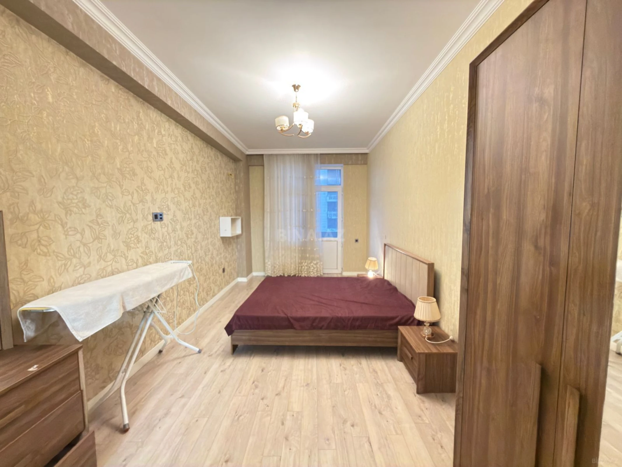 Kirayə verilir 3 otaqlı mənzil 175 m²