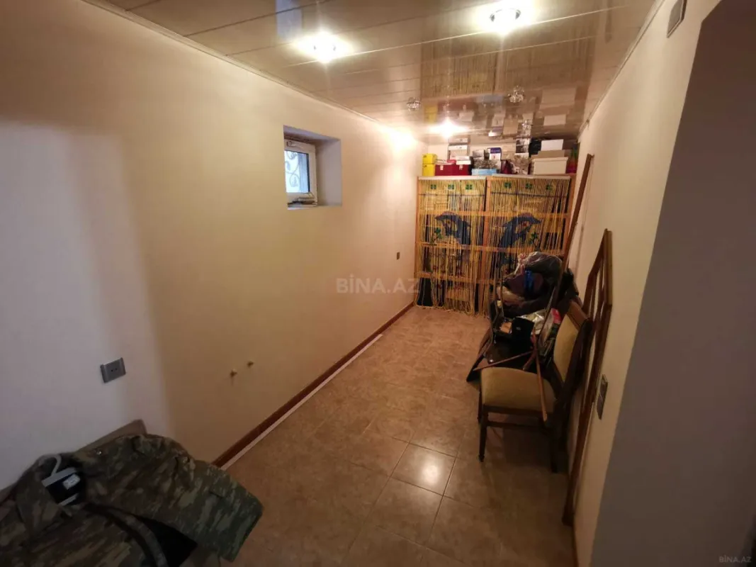 Satılır 7 otaqlı həyət evi 400 m²