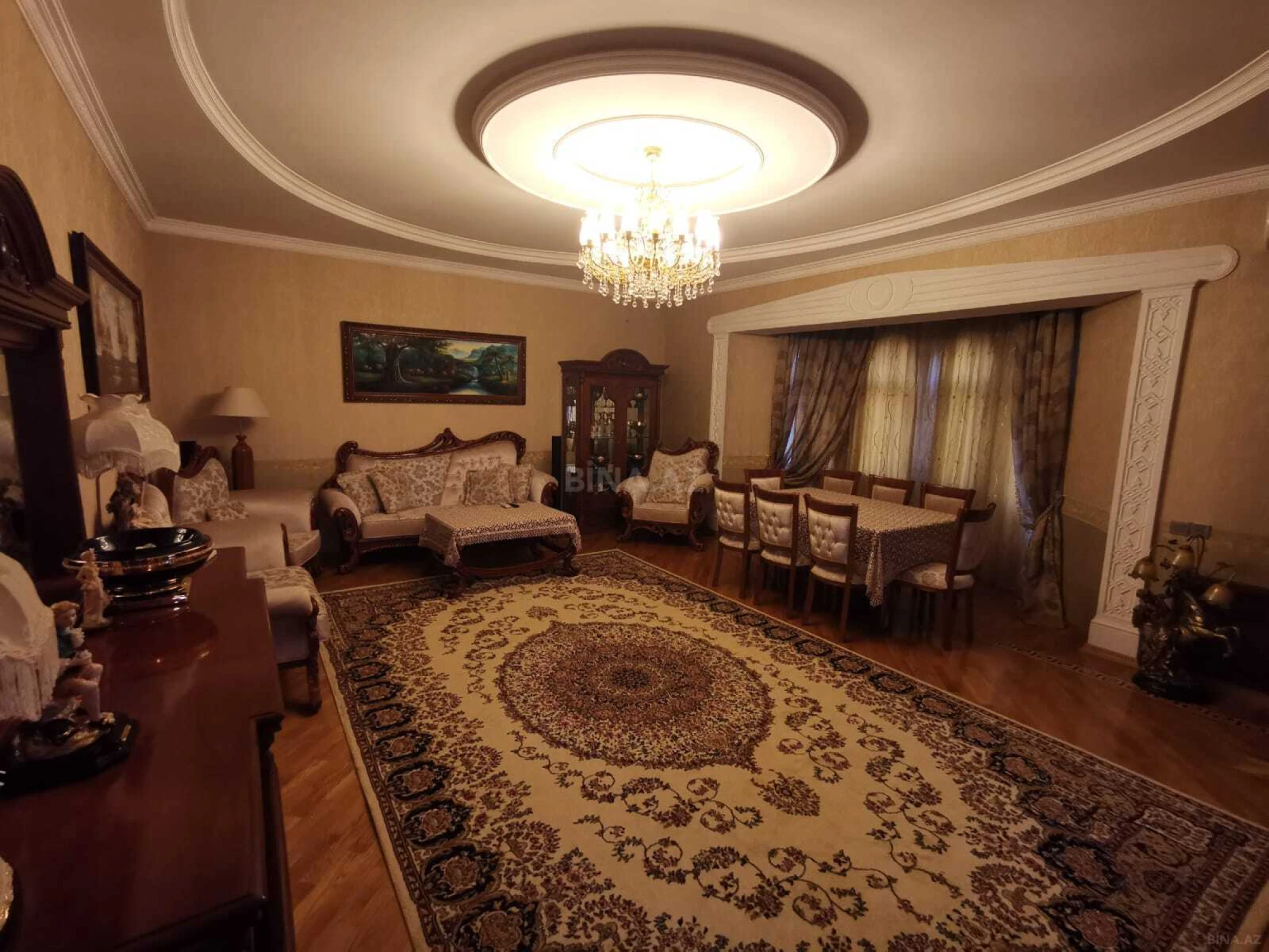 Satılır 7 otaqlı həyət evi 400 m²
