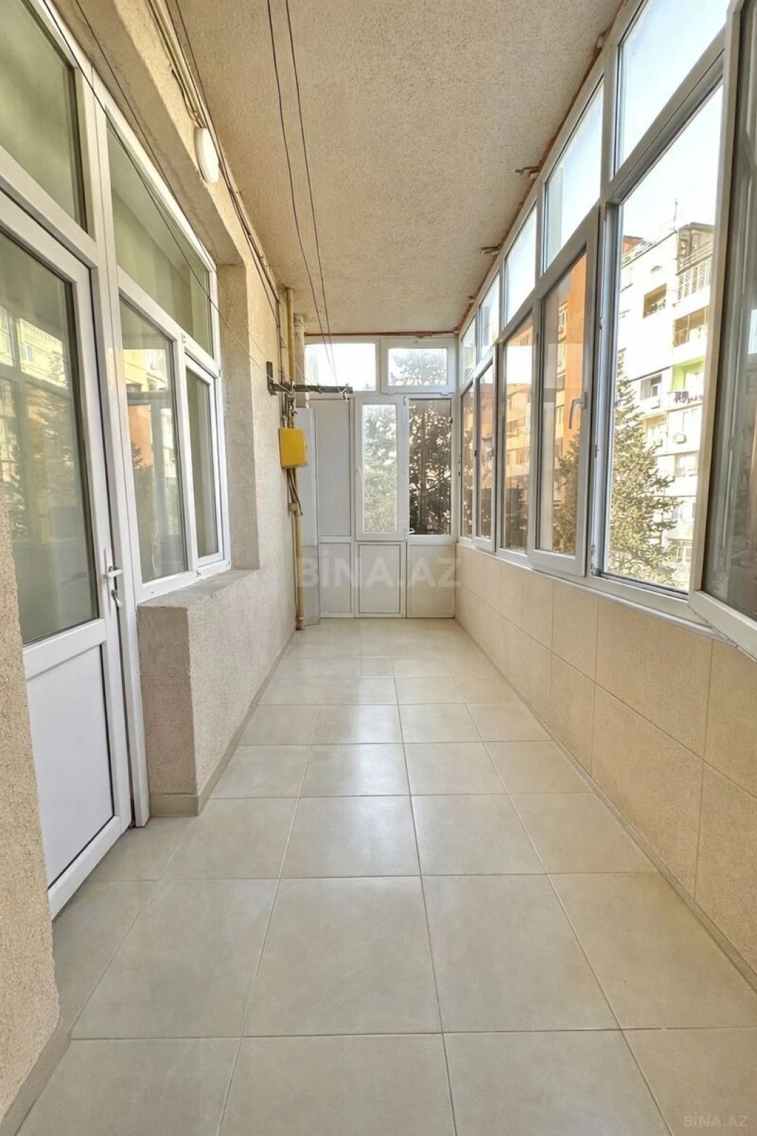 Satılır 3 otaqlı mənzil 125 m²